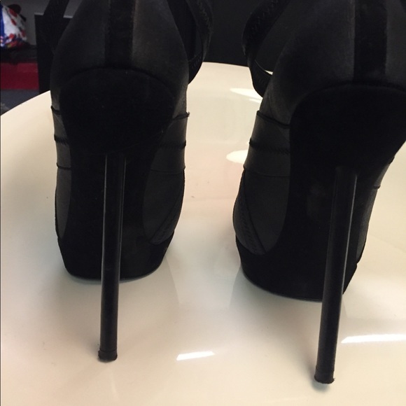 Yves Saint Laurent Black Booties - Picture 7 of 10